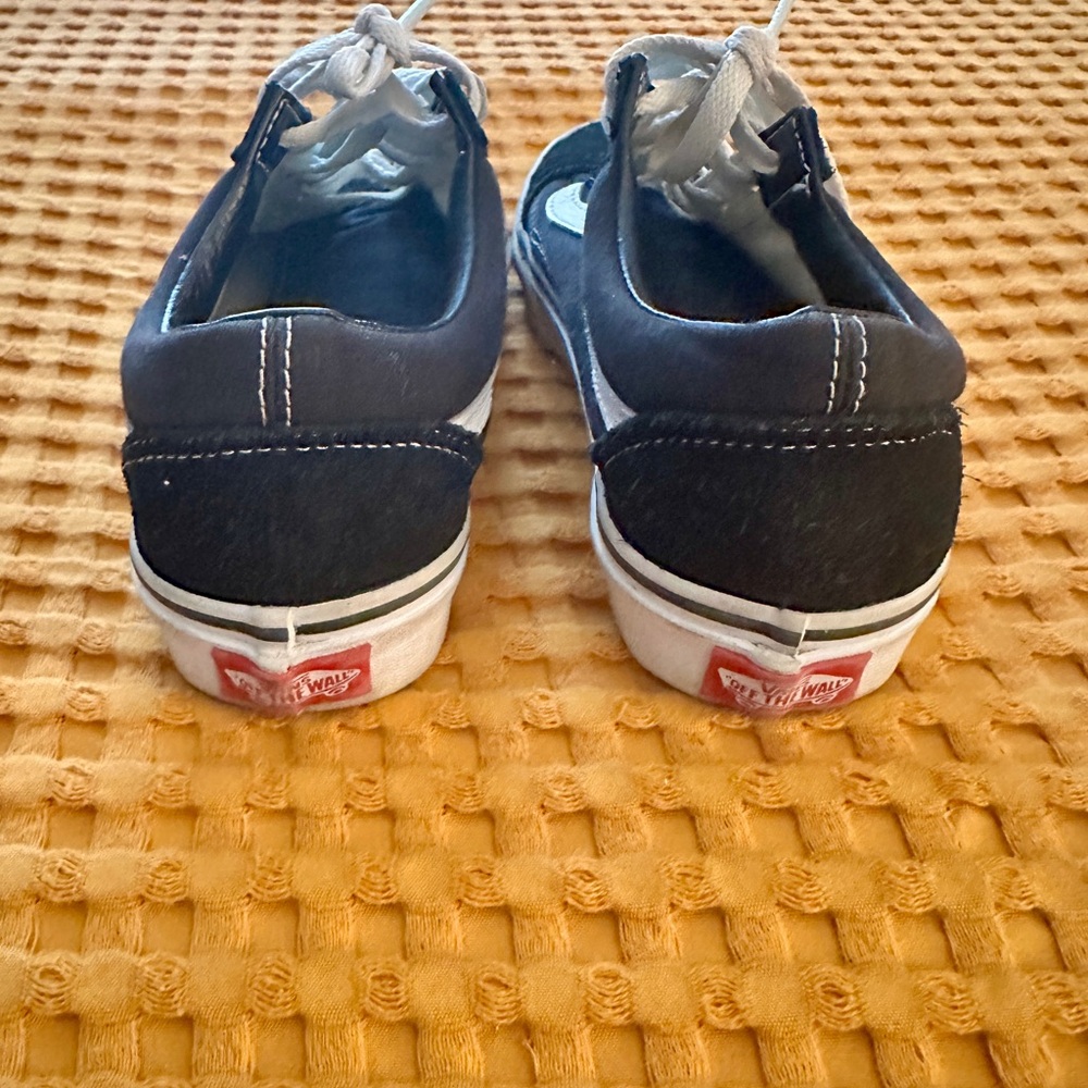 Vans Black and White Old Skool Sneakers Classic Skate Design - Picture 3 of 7